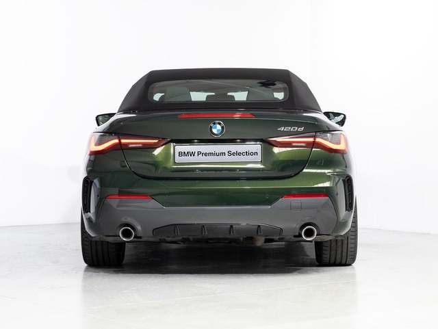 BMW Serie 4 420d Cabrio color Verde. Año 2023. 140KW(190CV). Diésel. En concesionario Oliva Motor Girona de Girona