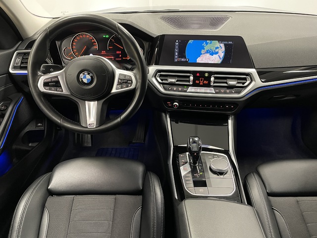BMW Serie 3 318d color Azul. Año 2020. 110KW(150CV). Diésel. En concesionario Maberauto de Castellón