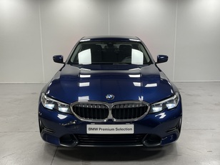 Fotos de BMW Serie 3 318d color Azul. Año 2020. 110KW(150CV). Diésel. En concesionario Maberauto de Castellón