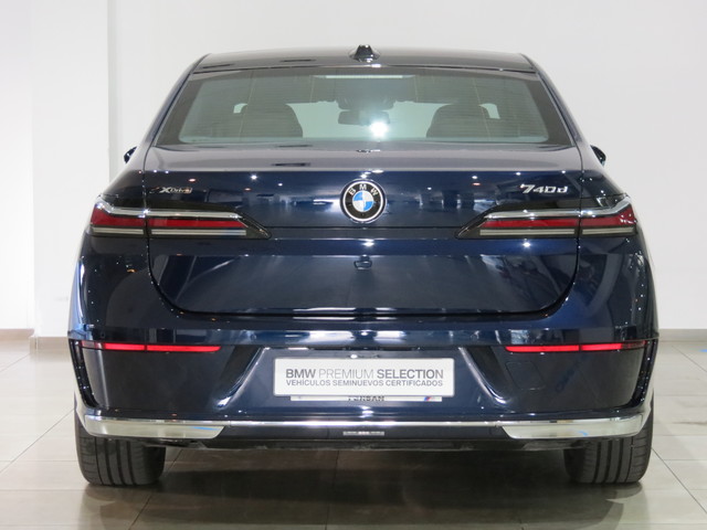 BMW Serie 7 740d color Azul. Año 2023. 220KW(299CV). Diésel. En concesionario GANDIA Automoviles Fersan, S.A. de Valencia