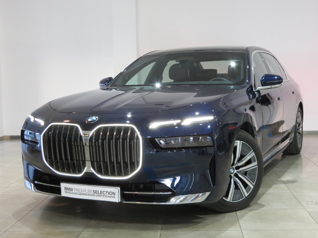 BMW Serie 7 740d color Azul. Año 2023. 220KW(299CV). Diésel. En concesionario GANDIA Automoviles Fersan, S.A. de Valencia