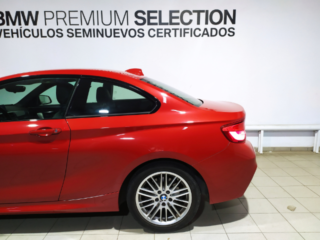 BMW Serie 2 218i Coupe color Rojo. Año 2018. 100KW(136CV). Gasolina. En concesionario Hispamovil, Orihuela de Alicante