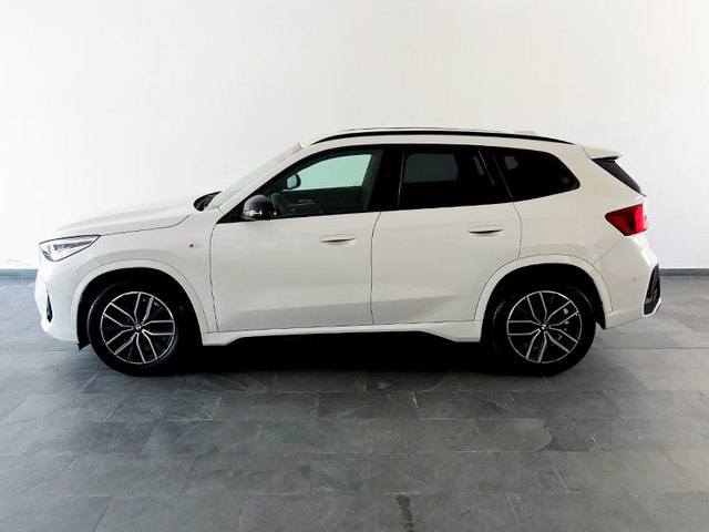 BMW X1 sDrive18d color Blanco. Año 2023. 110KW(150CV). Diésel. En concesionario Autogal de Ourense