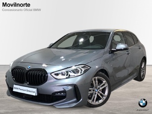 Fotos de BMW Serie 1 118d color Gris. Año 2023. 110KW(150CV). Diésel. En concesionario Movilnorte El Plantio de Madrid