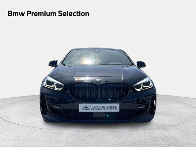 BMW Serie 1 116d color Negro. Año 2022. 85KW(116CV). Diésel. En concesionario Carteya Motor | Campo de Gibraltar de Cádiz