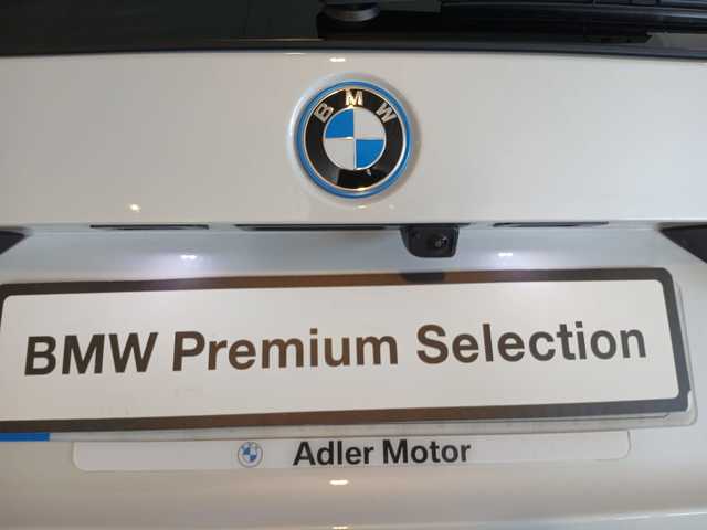 BMW iX1 eDrive20 color Blanco. Año 2024. 150KW(204CV). Eléctrico. En concesionario Adler Motor S.L. TOLEDO de Toledo