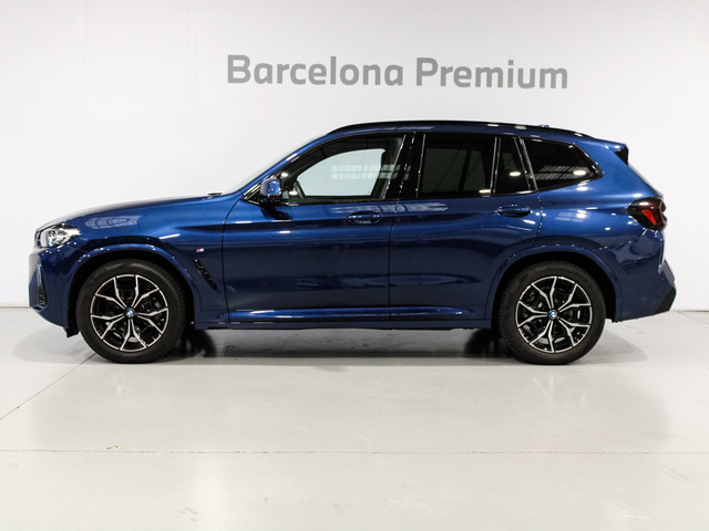 BMW X3 xDrive20d color Azul. Año 2023. 140KW(190CV). Diésel. En concesionario Barcelona Premium -- GRAN VIA de Barcelona