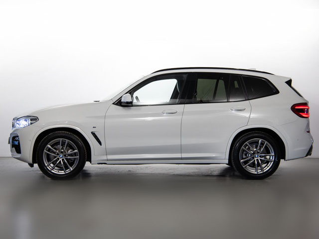 BMW X3 xDrive20d color Blanco. Año 2020. 140KW(190CV). Diésel. En concesionario Fuenteolid de Valladolid