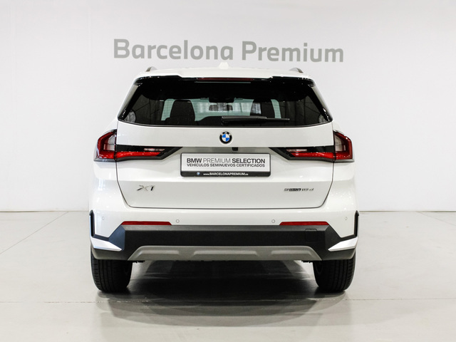 BMW X1 sDrive18d color Blanco. Año 2023. 110KW(150CV). Diésel. En concesionario Barcelona Premium -- GRAN VIA de Barcelona