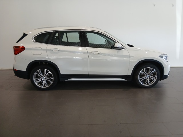 BMW X1 sDrive18d color Blanco. Año 2018. 110KW(150CV). Diésel. En concesionario Adler Motor S.L. TOLEDO de Toledo