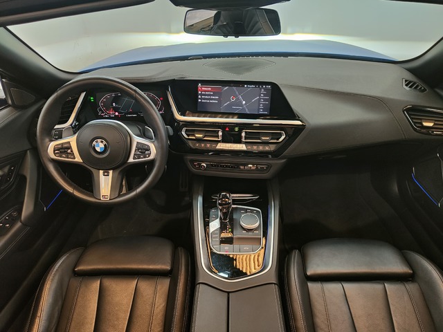 BMW Z4 sDrive30i Cabrio color Azul. Año 2021. 190KW(258CV). Gasolina. En concesionario Proa Premium Ibiza de Baleares
