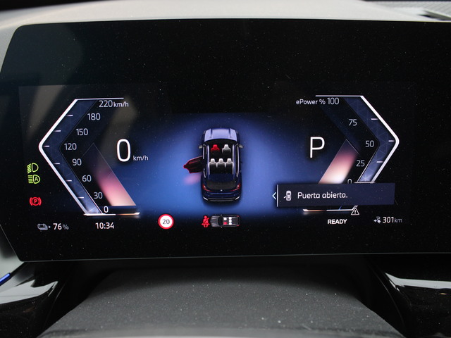 BMW iX1 eDrive20 color Azul. Año 2024. 150KW(204CV). Eléctrico. En concesionario Augusta Aragon S.A. de Zaragoza