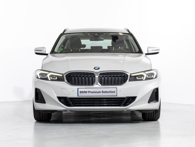 BMW Serie 3 320i Touring color Blanco. Año 2022. 135KW(184CV). Gasolina. En concesionario Oliva Motor Girona de Girona
