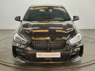Fotos de BMW Serie 1 118i color Negro. Año 2023. 103KW(140CV). Gasolina. En concesionario Proa Premium Ibiza de Baleares