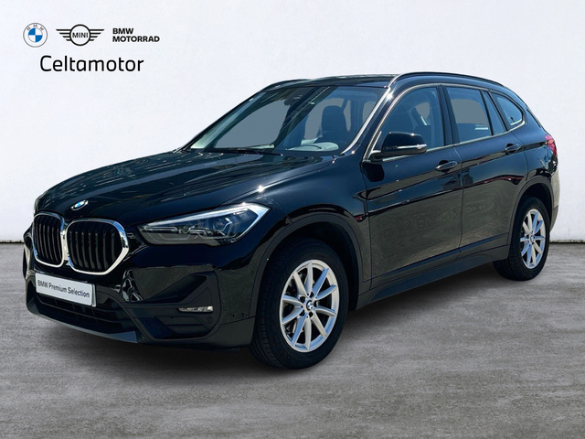 BMW X1 sDrive18d color Negro. Año 2020. 110KW(150CV). Diésel. En concesionario Celtamotor Caldas Reis de Pontevedra