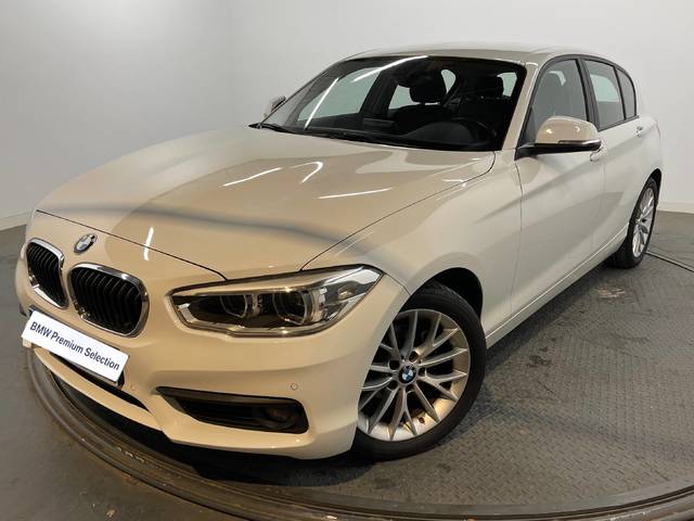 BMW Serie 1 118i color Blanco. Año 2019. 100KW(136CV). Gasolina. En concesionario Proa Premium Palma de Baleares
