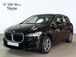 Fotos de BMW Serie 2 218d Active Tourer color Negro. Año 2022. 110KW(150CV). Diésel. En concesionario Triocar Gijón (Bmw y Mini) de Asturias