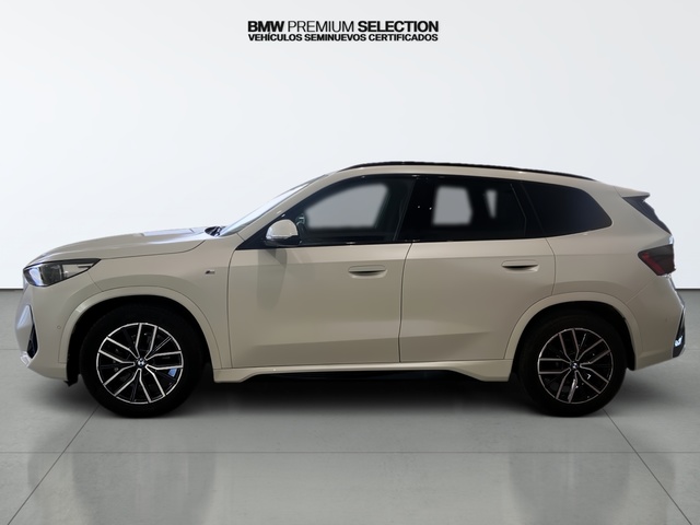 BMW X1 sDrive18d color Blanco. Año 2023. 110KW(150CV). Diésel. En concesionario Automotor Premium Viso - Málaga de Málaga