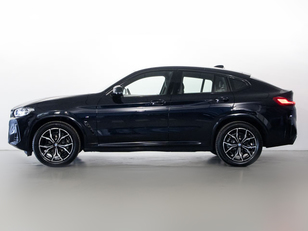 Fotos de BMW X4 xDrive20d color Negro. Año 2024. 140KW(190CV). Diésel. En concesionario Fuenteolid de Valladolid
