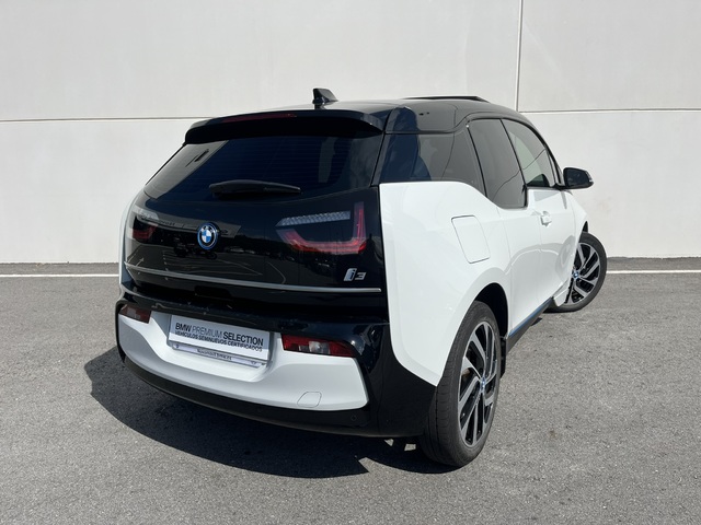 BMW i3 120Ah color Blanco. Año 2021. 125KW(170CV). Eléctrico. En concesionario Novomóvil Oleiros de Coruña