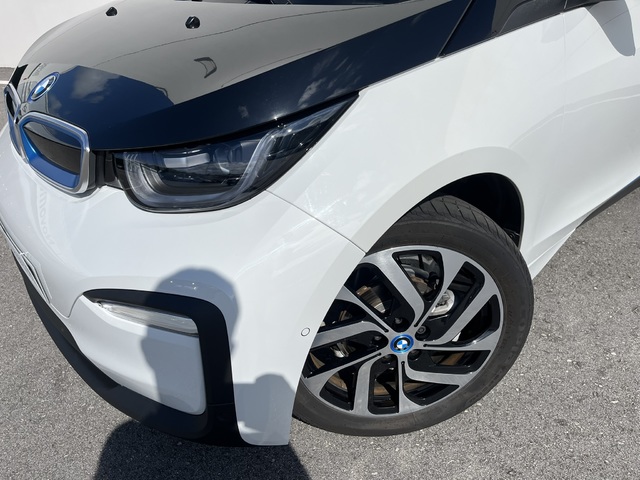 BMW i3 120Ah color Blanco. Año 2021. 125KW(170CV). Eléctrico. En concesionario Novomóvil Oleiros de Coruña