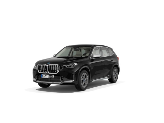 BMW X1 xDrive25e color Negro. Año 2023. 180KW(245CV). Híbrido Electro/Gasolina. En concesionario Movilnorte El Plantio de Madrid