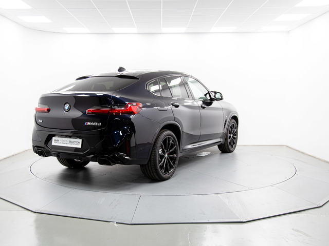 BMW X4 M40d color Negro. Año 2024. 250KW(340CV). Diésel. En concesionario Móvil Begar Alicante de Alicante