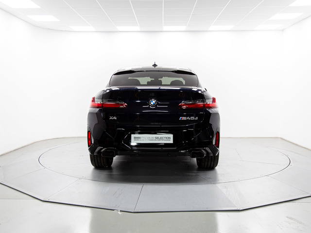 BMW X4 M40d color Negro. Año 2024. 250KW(340CV). Diésel. En concesionario Móvil Begar Alicante de Alicante