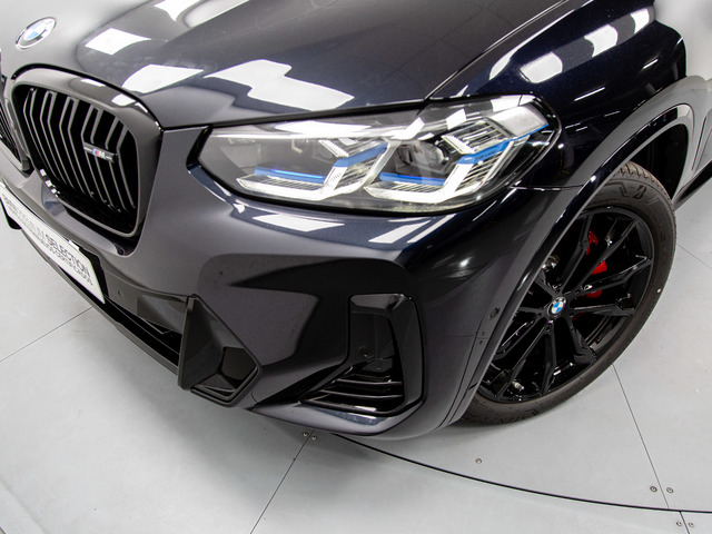 BMW X4 M40d color Negro. Año 2024. 250KW(340CV). Diésel. En concesionario Móvil Begar Alicante de Alicante