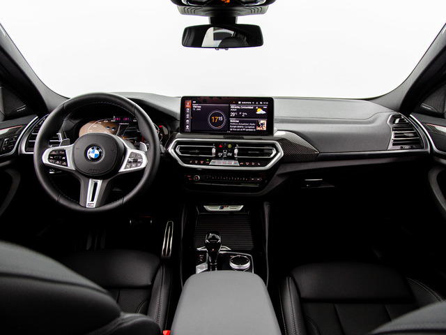 BMW X4 M40d color Negro. Año 2024. 250KW(340CV). Diésel. En concesionario Móvil Begar Alicante de Alicante