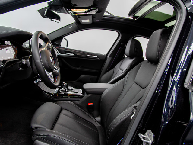BMW X4 M40d color Negro. Año 2024. 250KW(340CV). Diésel. En concesionario Móvil Begar Alicante de Alicante