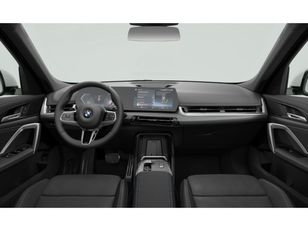 Fotos de BMW X1 sDrive18d color Blanco. Año 2023. 110KW(150CV). Diésel. En concesionario Ceres Motor S.L. de Cáceres