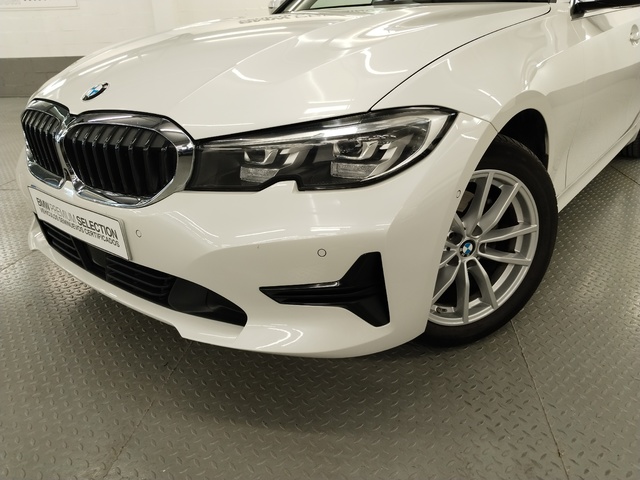 BMW Serie 3 320d color Blanco. Año 2021. 140KW(190CV). Diésel. En concesionario Autoberón de La Rioja