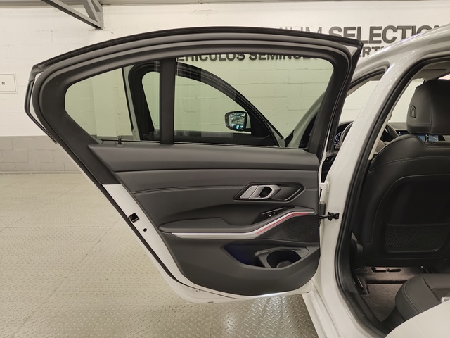 BMW Serie 3 320d color Blanco. Año 2021. 140KW(190CV). Diésel. En concesionario Autoberón de La Rioja