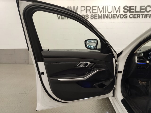 BMW Serie 3 320d color Blanco. Año 2021. 140KW(190CV). Diésel. En concesionario Autoberón de La Rioja