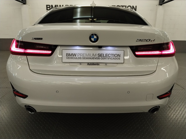 BMW Serie 3 320d color Blanco. Año 2021. 140KW(190CV). Diésel. En concesionario Autoberón de La Rioja