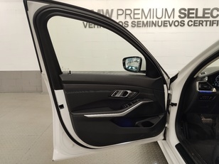 BMW Serie 3 320d color Blanco. Año 2021. 140KW(190CV). Diésel. En concesionario Autoberón de La Rioja
