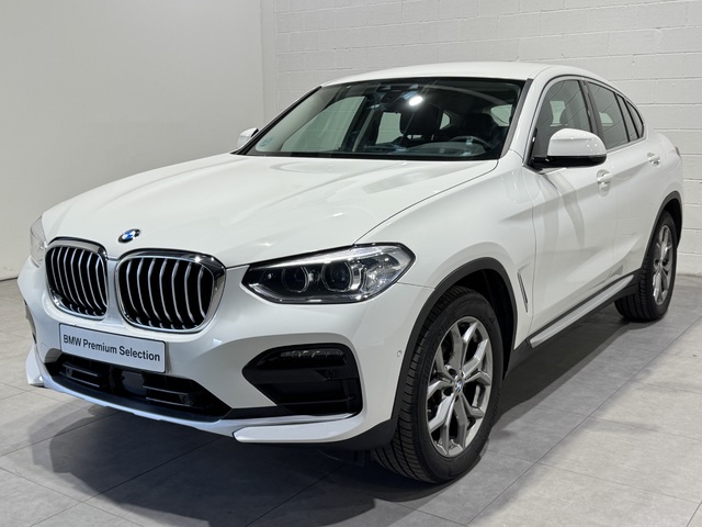 BMW X4 xDrive20d color Blanco. Año 2020. 140KW(190CV). Diésel. En concesionario MOTOR MUNICH S.A.U  - Terrassa de Barcelona