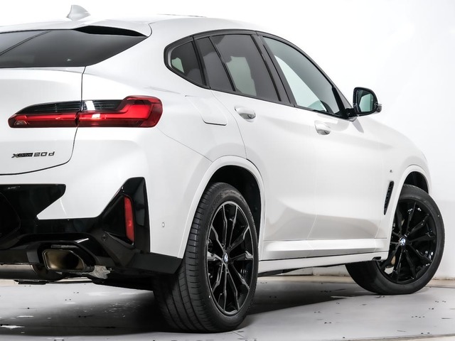 BMW X4 xDrive20d color Blanco. Año 2024. 140KW(190CV). Diésel. En concesionario Oliva Motor Tarragona de Tarragona