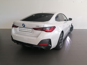 BMW i4 eDrive40 color Blanco. Año 2024. 250KW(340CV). Eléctrico. En concesionario Adler Motor S.L. TOLEDO de Toledo