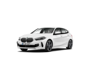 Fotos de BMW Serie 1 118d color Blanco. Año 2021. 110KW(150CV). Diésel. En concesionario Novomóvil Oleiros de Coruña