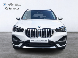 Fotos de BMW X1 xDrive25e color Blanco. Año 2020. 162KW(220CV). Híbrido Electro/Gasolina. En concesionario Celtamotor Vigo  de Pontevedra