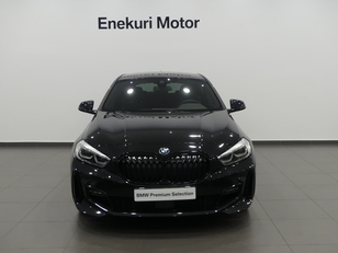 Fotos de BMW Serie 1 118i color Negro. Año 2024. 103KW(140CV). Gasolina. En concesionario Enekuri Motor de Vizcaya