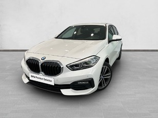 Fotos de BMW Serie 1 118d color Blanco. Año 2022. 110KW(150CV). Diésel. En concesionario Enekuri Motor de Vizcaya