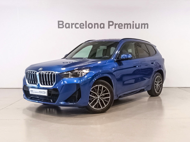 BMW X1 sDrive18d color Azul. Año 2022. 110KW(150CV). Diésel. En concesionario Barcelona Premium -- GRAN VIA de Barcelona