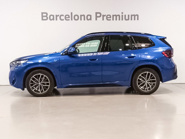 BMW X1 sDrive18d color Azul. Año 2022. 110KW(150CV). Diésel. En concesionario Barcelona Premium -- GRAN VIA de Barcelona