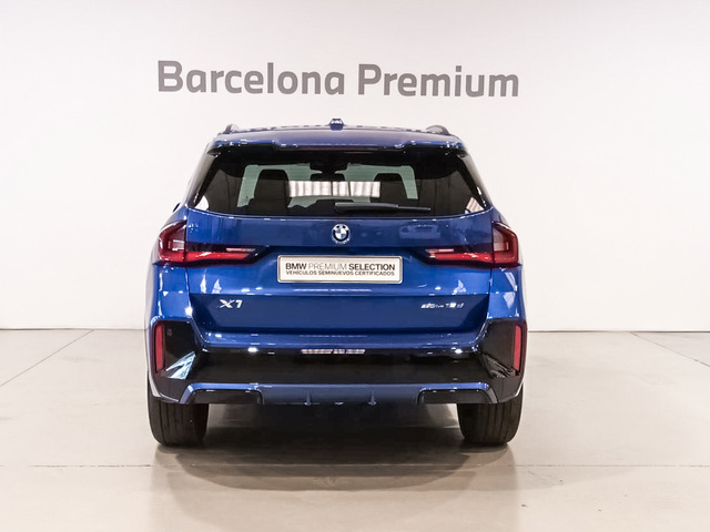 BMW X1 sDrive18d color Azul. Año 2022. 110KW(150CV). Diésel. En concesionario Barcelona Premium -- GRAN VIA de Barcelona