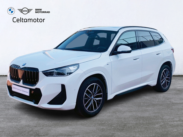 BMW X1 sDrive18d color Blanco. Año 2023. 110KW(150CV). Diésel. En concesionario Celtamotor Pontevedra de Pontevedra