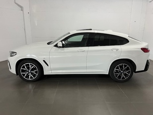 Fotos de BMW X4 xDrive20d color Blanco. Año 2023. 140KW(190CV). Diésel. En concesionario Amiocar S.A. de Coruña