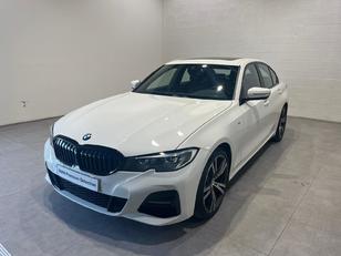 Fotos de BMW Serie 3 320d color Blanco. Año 2021. 140KW(190CV). Diésel. En concesionario MOTOR MUNICH CADI SL-MANRESA de Barcelona